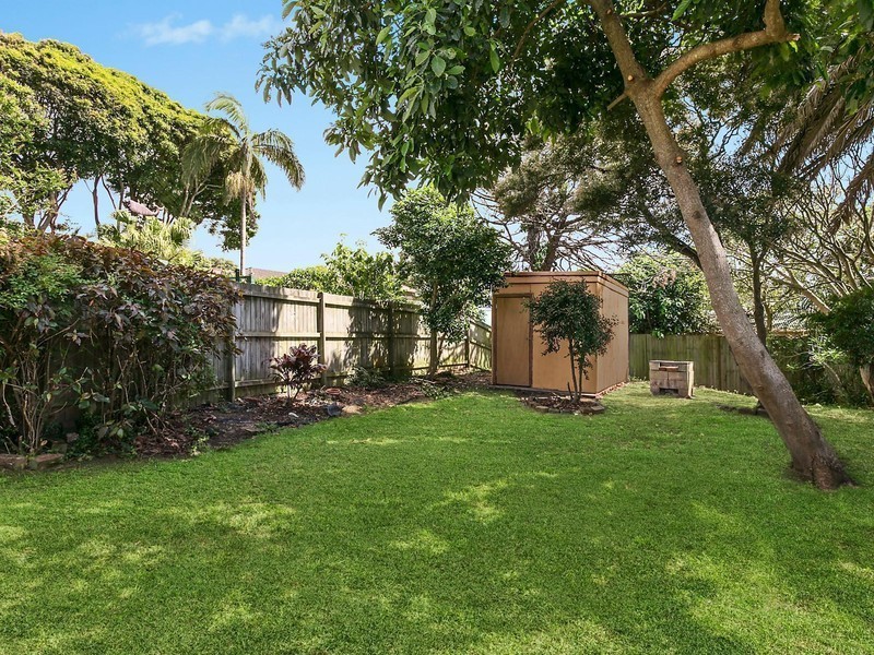 5 Surfers Parade, Freshwater NSW 2096