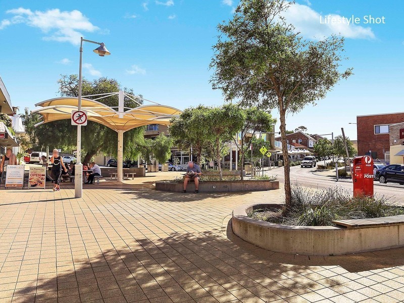 5 Surfers Parade, Freshwater NSW 2096