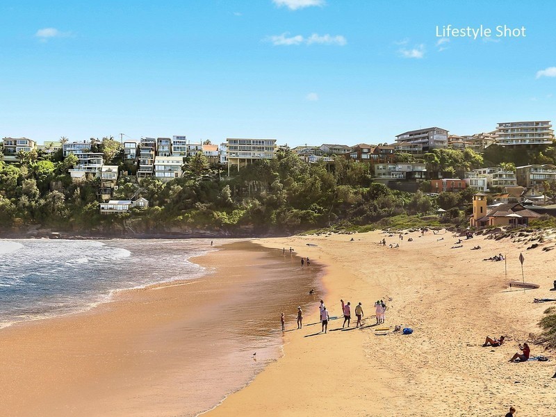 5 Surfers Parade, Freshwater NSW 2096
