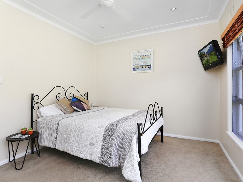 136 Parr Parade, Narraweena NSW 2099