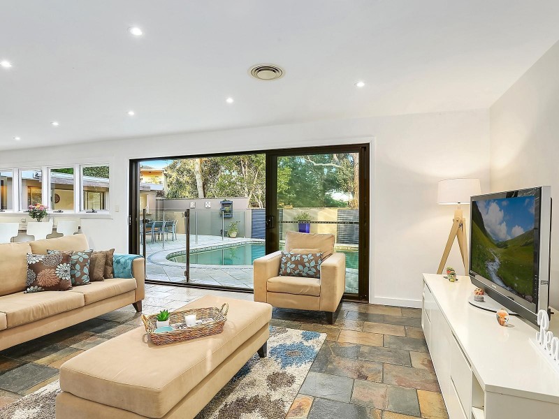 33 Kirkstone Road, Wheeler Heights NSW 2097