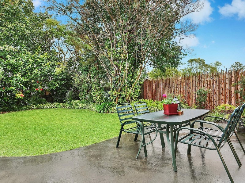 2/25 McIntosh Road, Dee Why NSW 2099