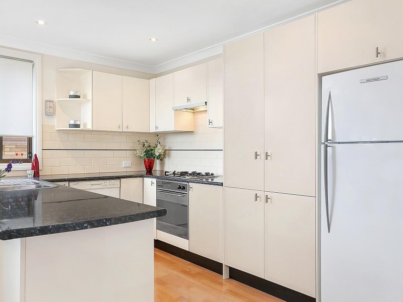 2/25 McIntosh Road, Dee Why NSW 2099