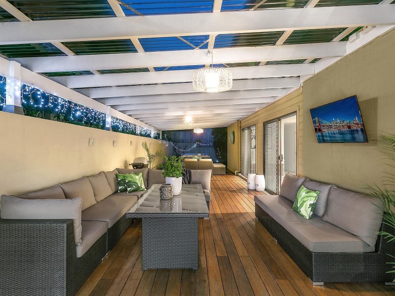 1 Shearwater Drive, Warriewood NSW 2102