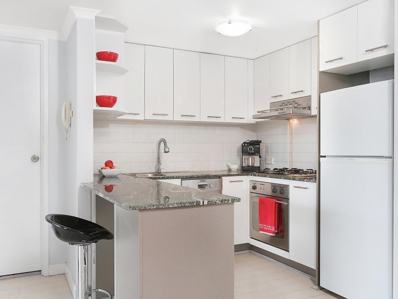 18/18 Waterloo Street, Narrabeen NSW 2101