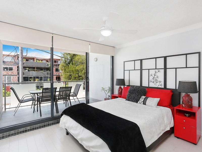 18/18 Waterloo Street, Narrabeen NSW 2101