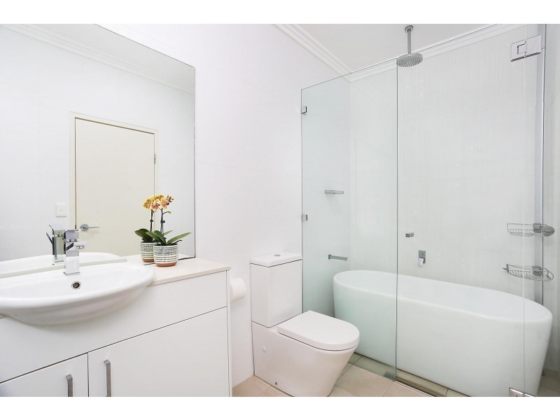 15/56A Park Street, Narrabeen NSW 2101