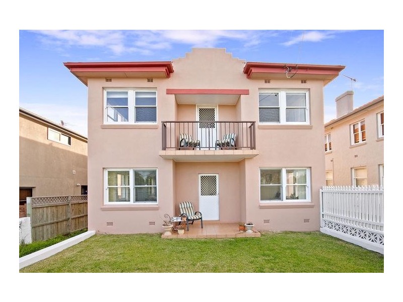 3 Seaview Avenue, Curl Curl NSW 2096