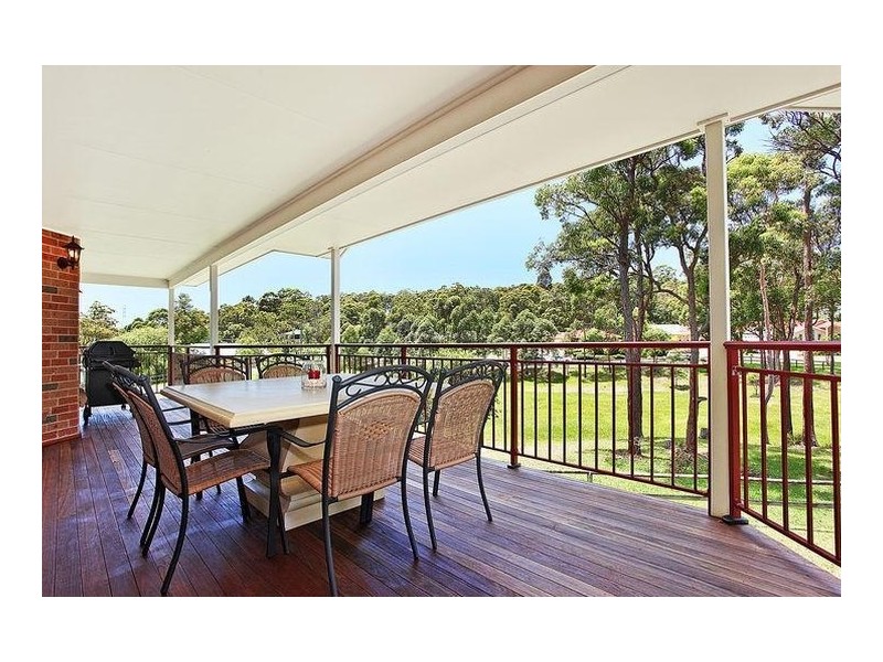 14 Warburton Close, Macquarie Hills NSW 2285