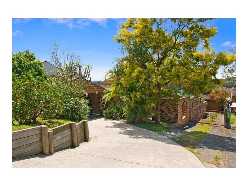 10 Ian Street, Eleebana NSW 2282