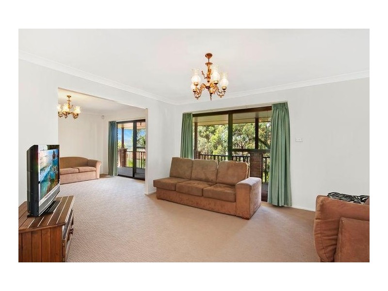 33 Broughton Way, Lakelands NSW 2282