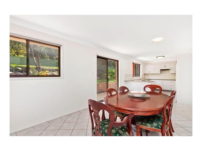 33 Broughton Way, Lakelands NSW 2282