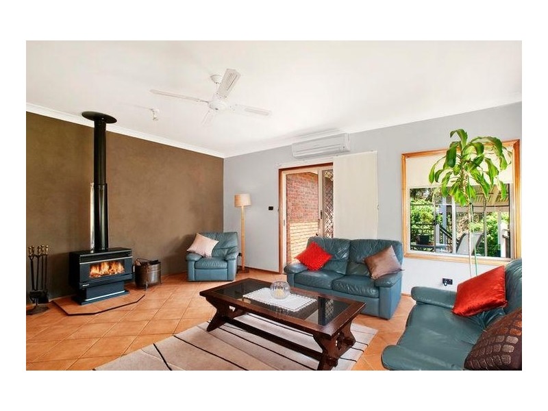 27 Woodside Drive, Eleebana NSW 2282