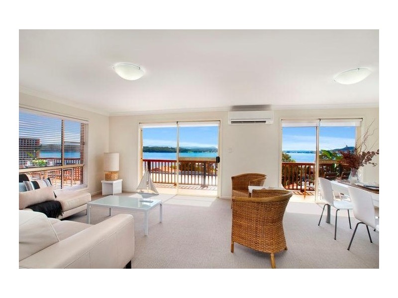 11 Gordon Street, Eleebana NSW 2282