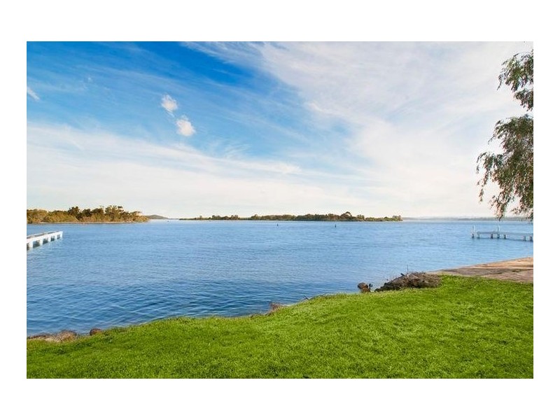 180 Marks Point Road, Marks Point NSW 2280