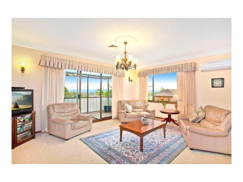 8 Edinburgh Close, Valentine NSW 2280