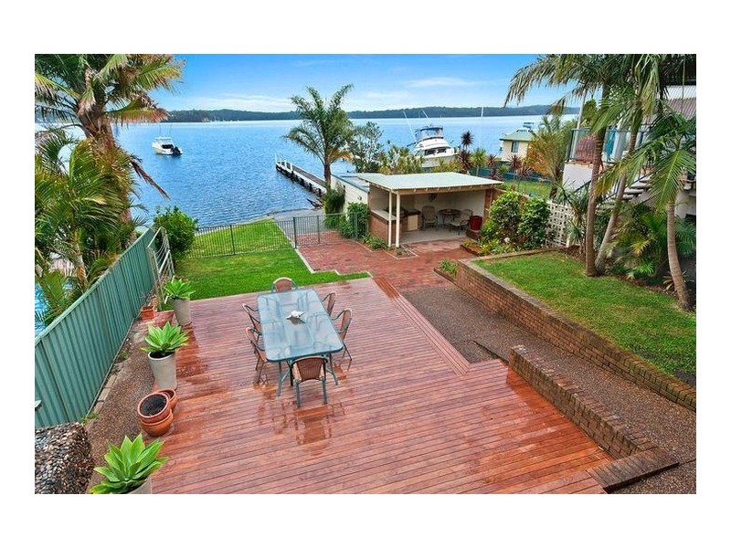 28 Marine Parade, Nords Wharf NSW 2281