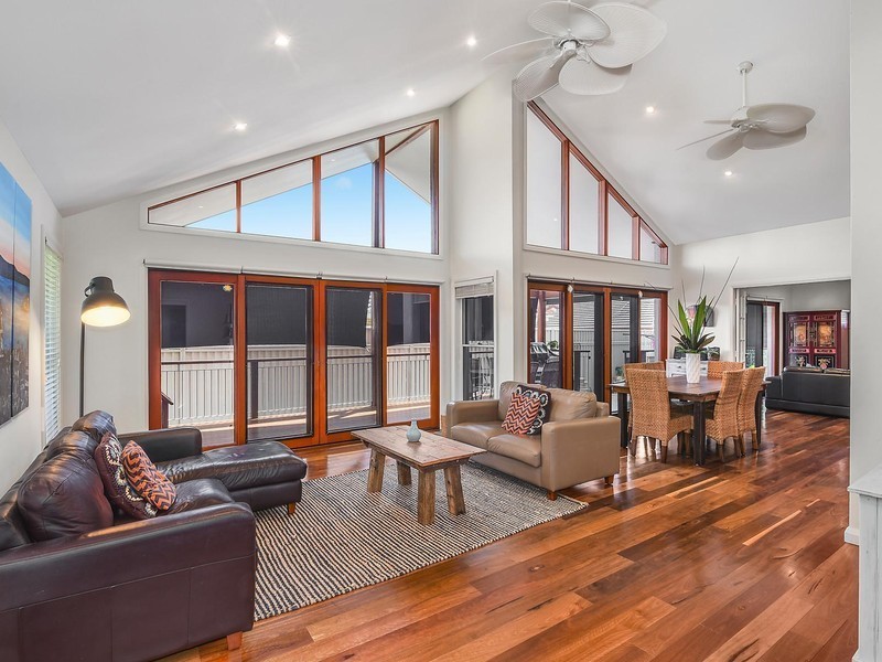 12 Cherry Road, Eleebana NSW 2282