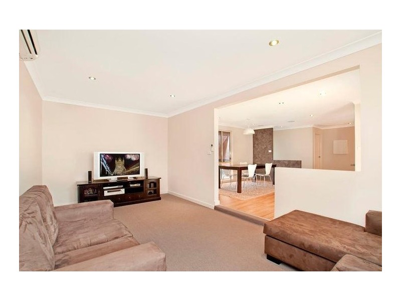 33 Lawson Road, Macquarie Hills NSW 2285