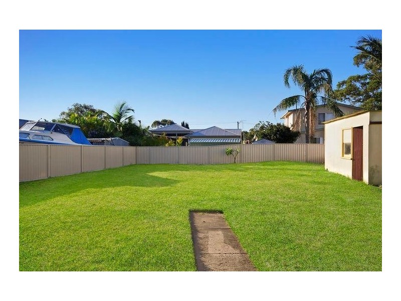 26 St Johns Drive, Croudace Bay NSW 2280
