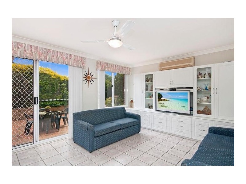 3 Ebbtide Close, Caves Beach NSW 2281