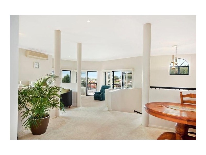 15 Whipbird Way, Belmont NSW 2280