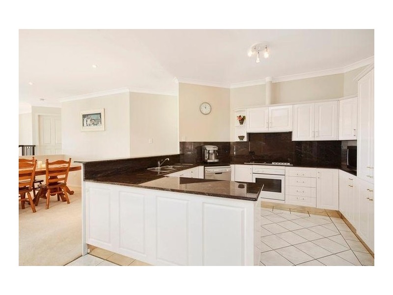15 Whipbird Way, Belmont NSW 2280