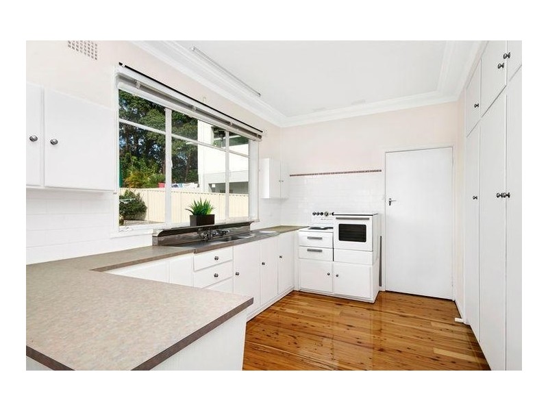 596 Macquarie Drive, Eleebana NSW 2282