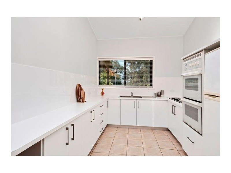 13 Greenwood Avenue, Belmont NSW 2280