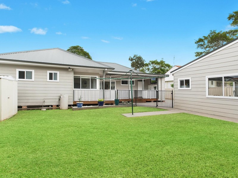 43 Bell Street, Speers Point NSW 2284