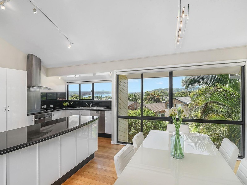 2 Mildura Close, Eleebana NSW 2282
