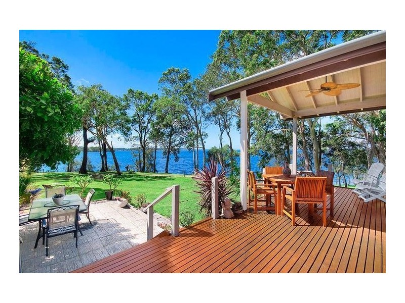 203 Watkins Road, Wangi Wangi NSW 2267