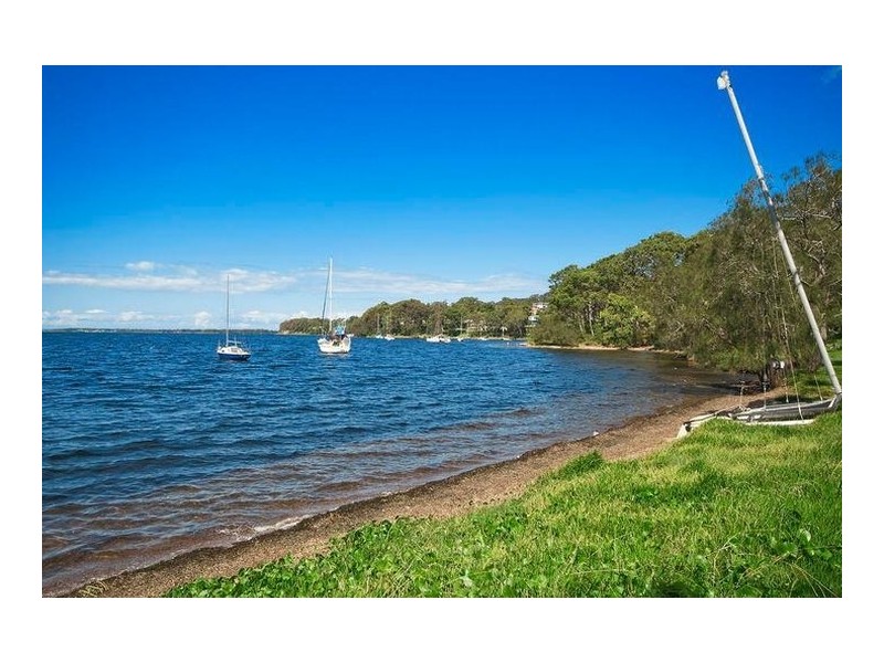 203 Watkins Road, Wangi Wangi NSW 2267