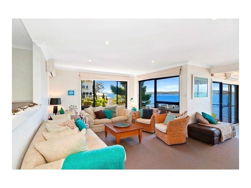 182 Skye Point Road, Coal Point NSW 2283
