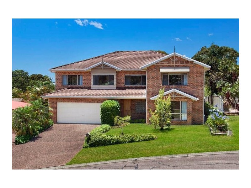 3 Silver Birch Close, Caves Beach NSW 2281