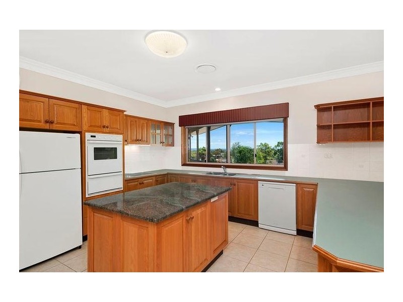 3 Silver Birch Close, Caves Beach NSW 2281