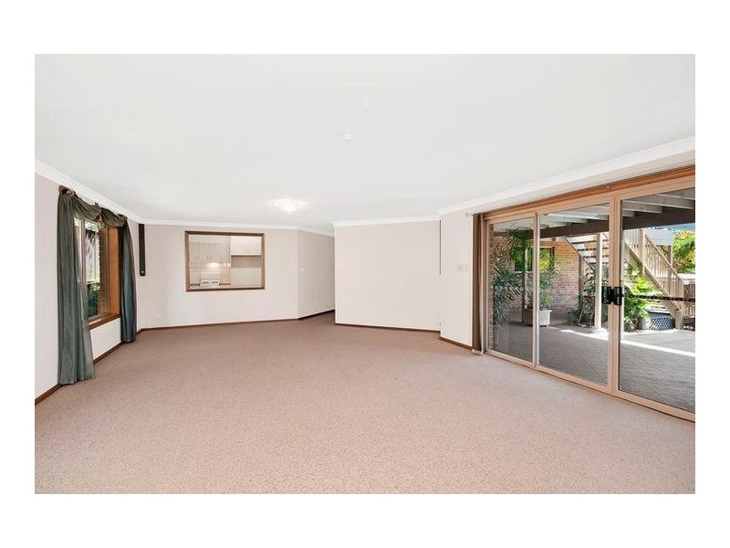 3 Silver Birch Close, Caves Beach NSW 2281