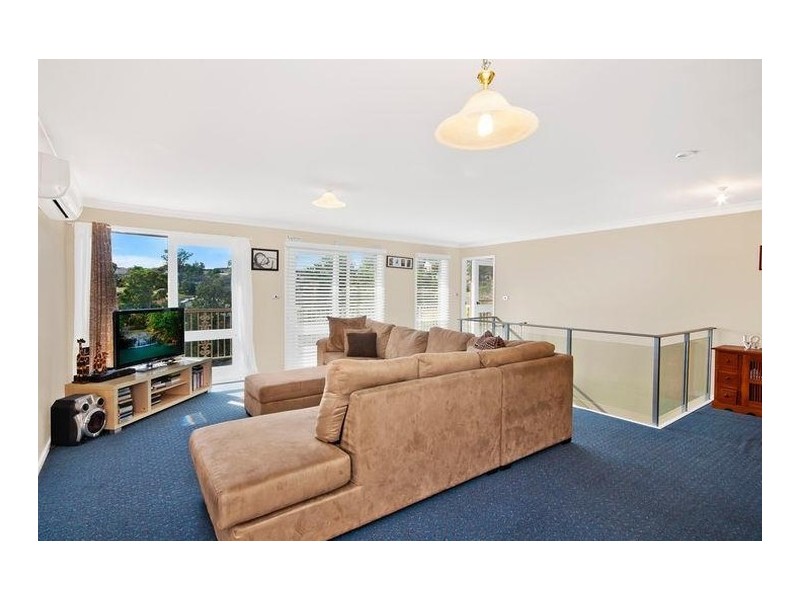 10 Taranaki Place, Macquarie Hills NSW 2285