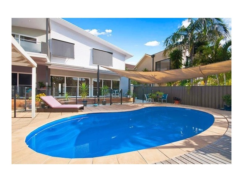 8 Glad Gunson Drive, Eleebana NSW 2282