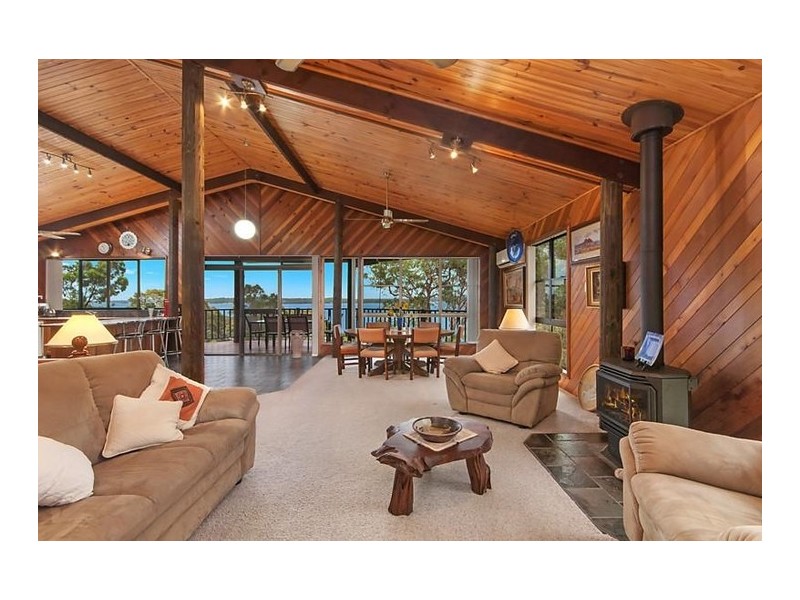 93 Lakeview Road, Wangi Wangi NSW 2267