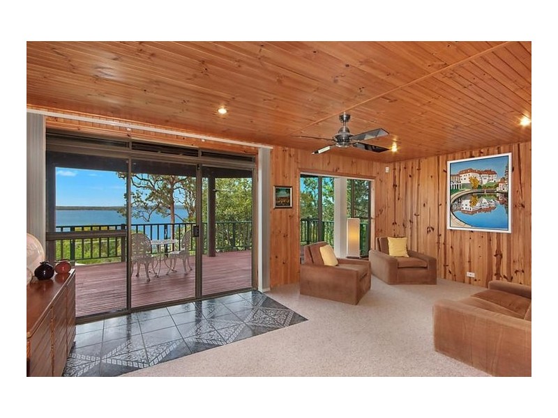 93 Lakeview Road, Wangi Wangi NSW 2267