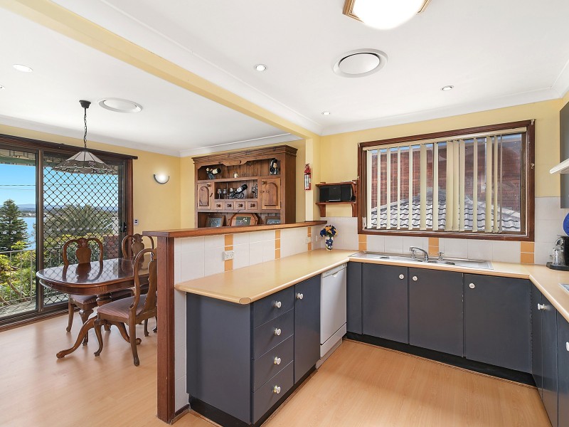 21 Lambton Parade, Swansea Heads NSW 2281