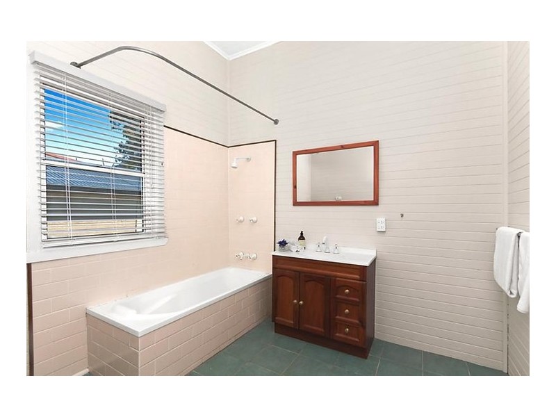 34 Speers Street, Speers Point NSW 2284