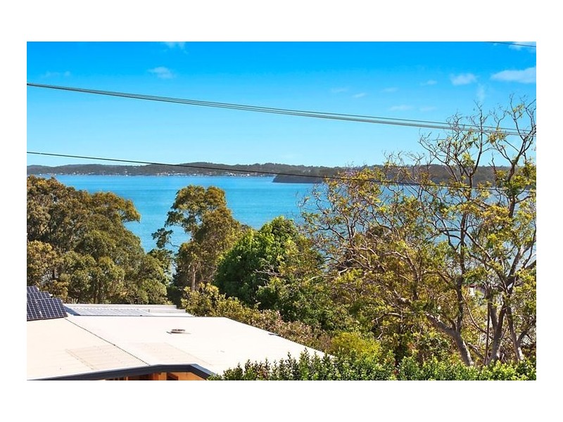 57 Thompson Road, Speers Point NSW 2284