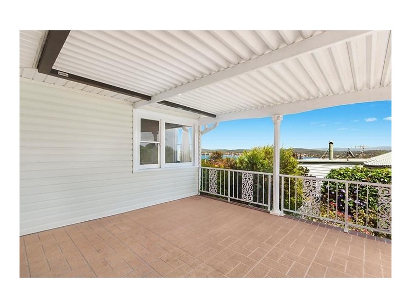 6 Ash Street, Speers Point NSW 2284