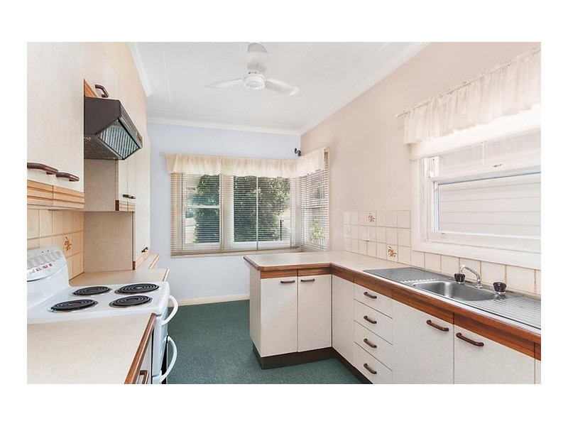 6 Ash Street, Speers Point NSW 2284