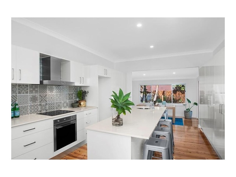 82 Andrew Road, Valentine NSW 2280