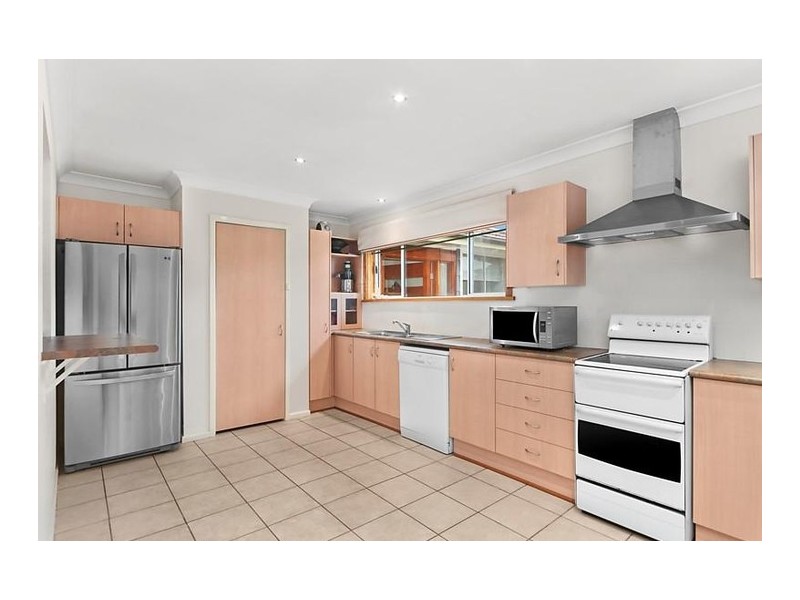 16 Arthur Street, Belmont South NSW 2280