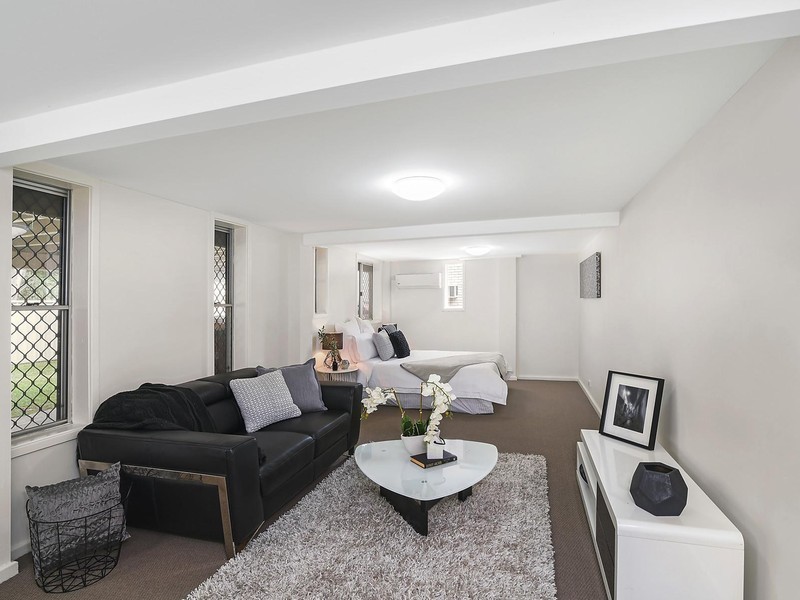 4 Chartley Street, Warners Bay NSW 2282