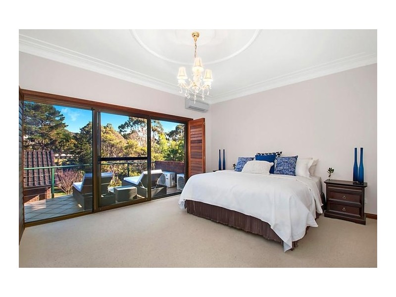 16 Charlton Street, Eleebana NSW 2282